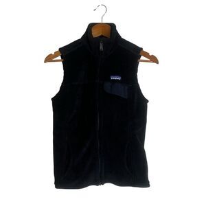 Patagonia black‎ fuzzy full zip vest. Size small